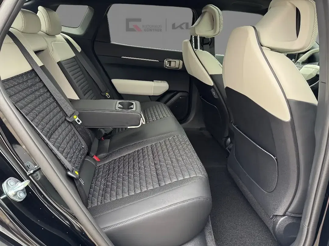 Kia EV4 - Thumbnail 8