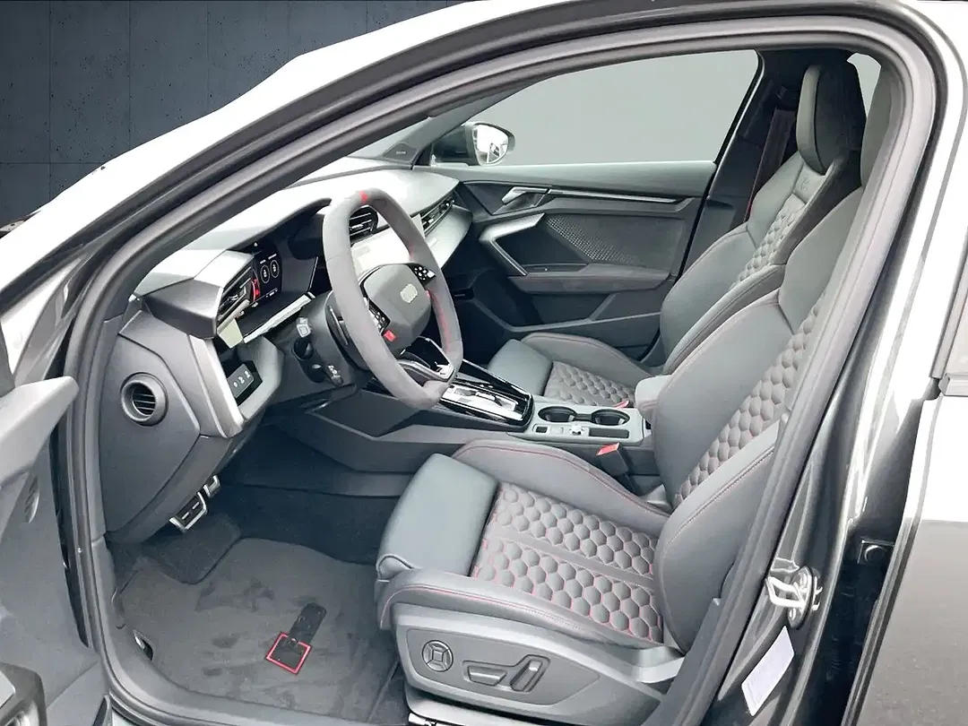 Audi RS3 - Thumbnail 10