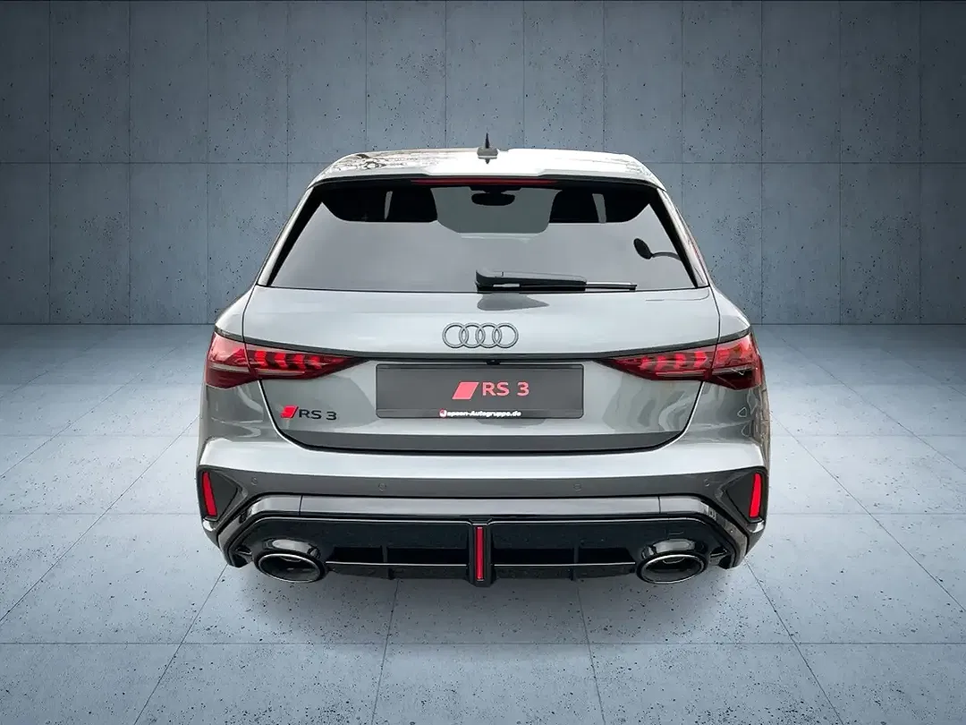 Audi RS3 - Thumbnail 5