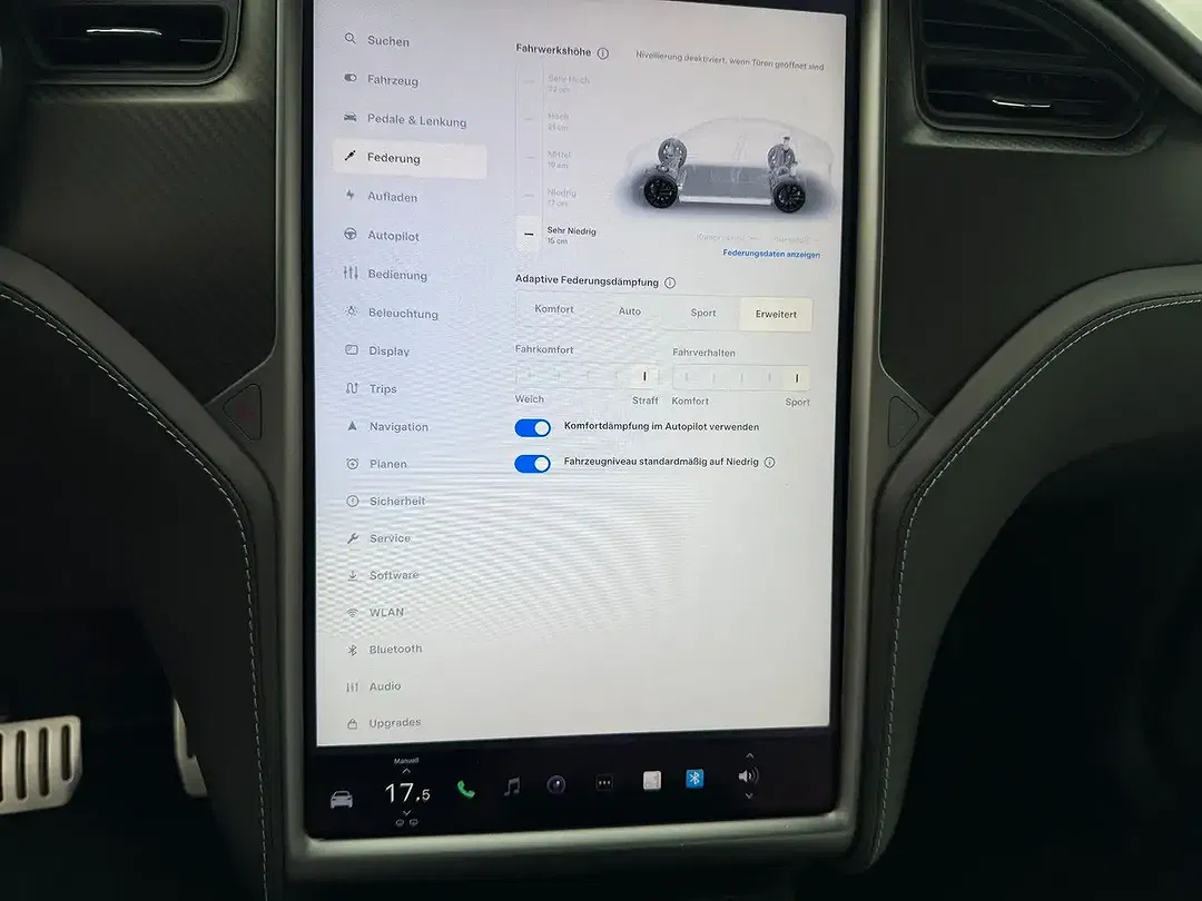 Tesla Model X - Thumbnail 29