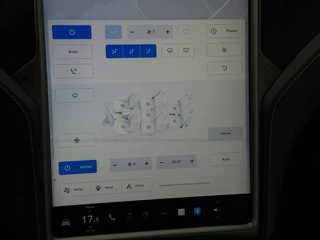 Tesla Model X - Thumbnail 34