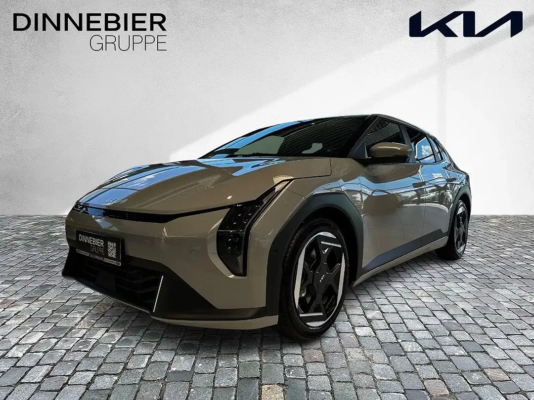 Kia EV4 - Thumbnail 1