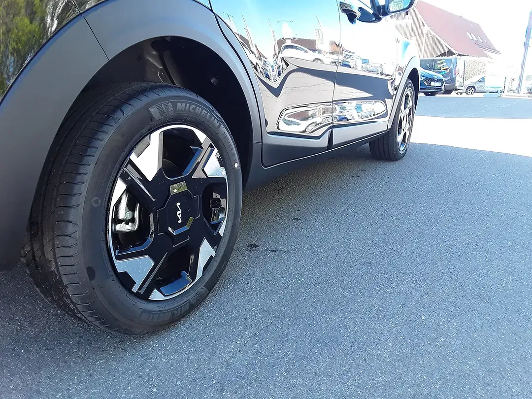 Kia Stonic - Thumbnail 4