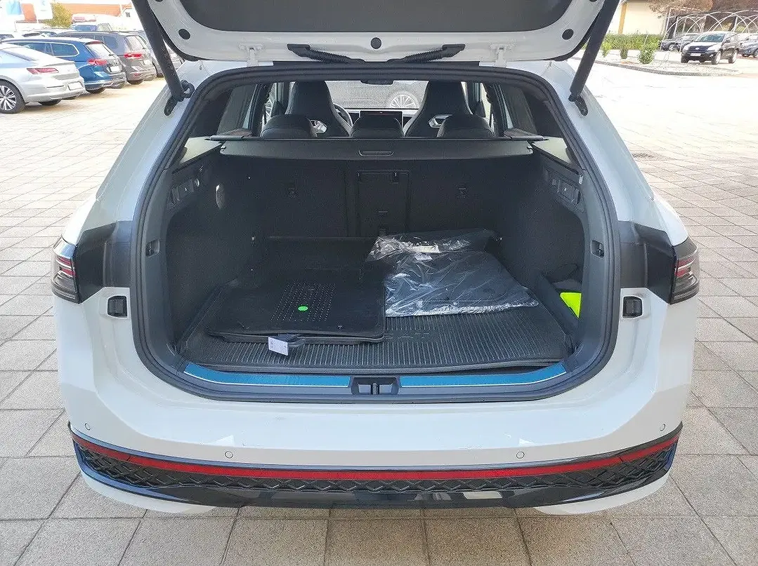 Volkswagen Passat Variant - Thumbnail 11