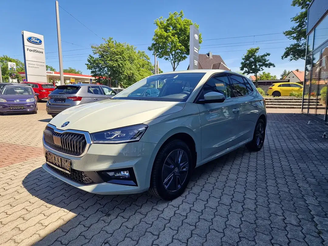 Skoda Fabia - Thumbnail 1