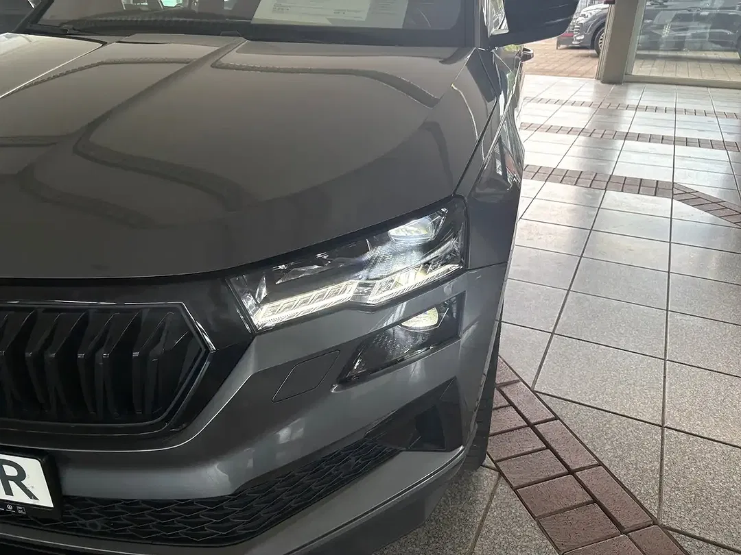 Skoda Karoq - Thumbnail 5