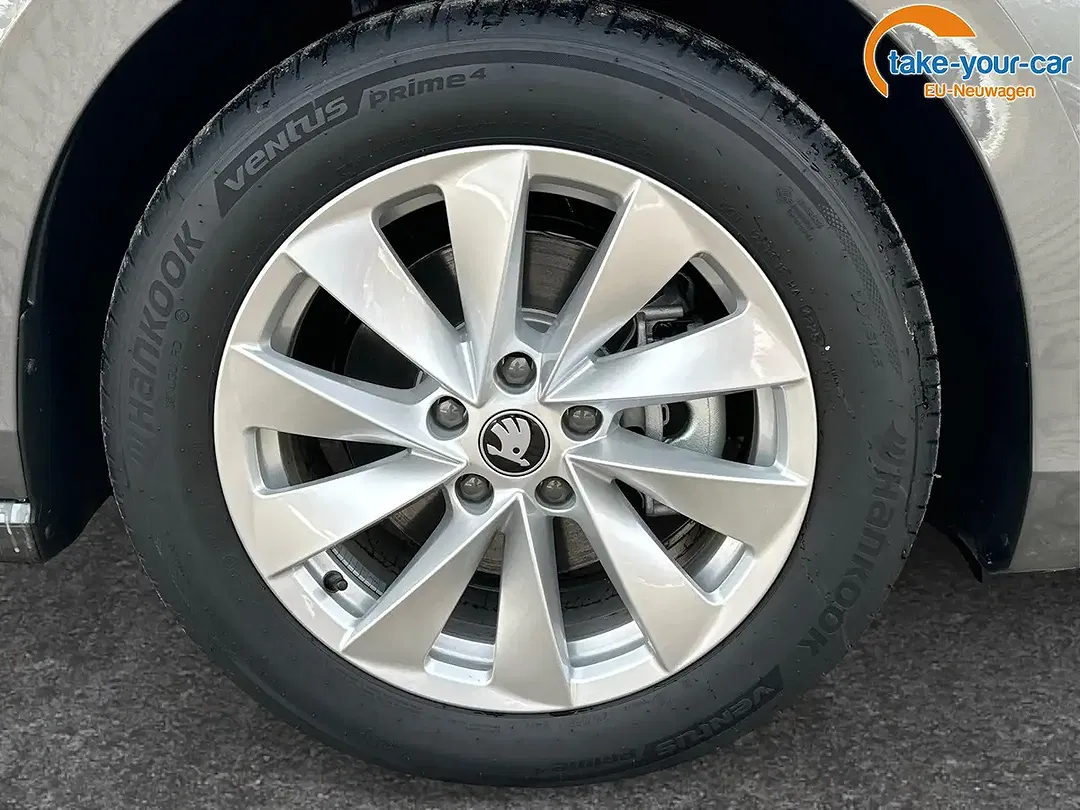 Skoda Superb - Thumbnail 12
