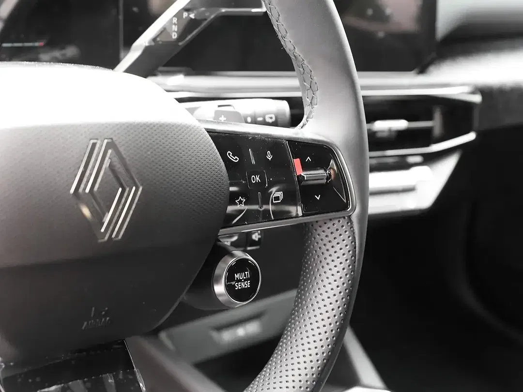 Renault Clio - Thumbnail 11