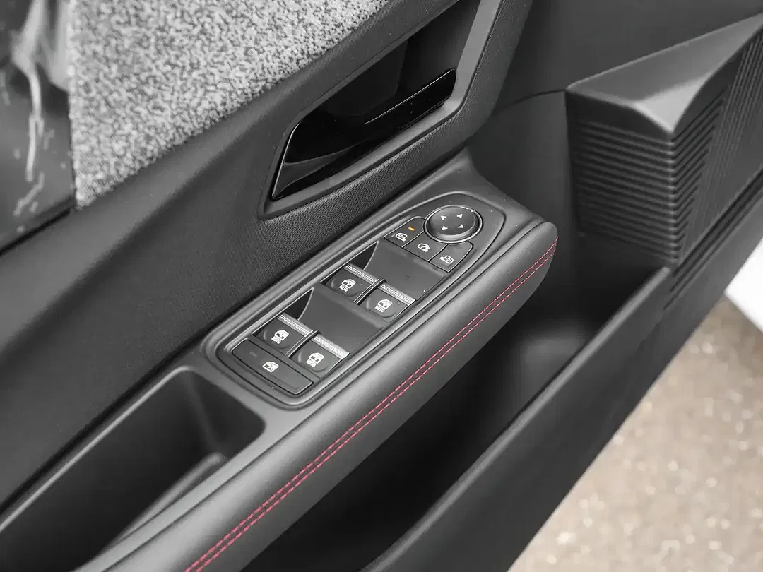 Renault Clio - Thumbnail 15