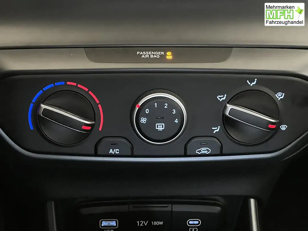 Hyundai i20 - Thumbnail 10