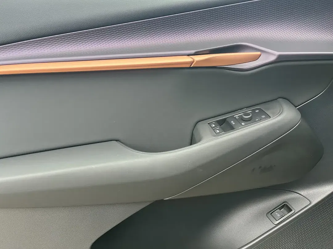 CUPRA Tavascan - Thumbnail 5