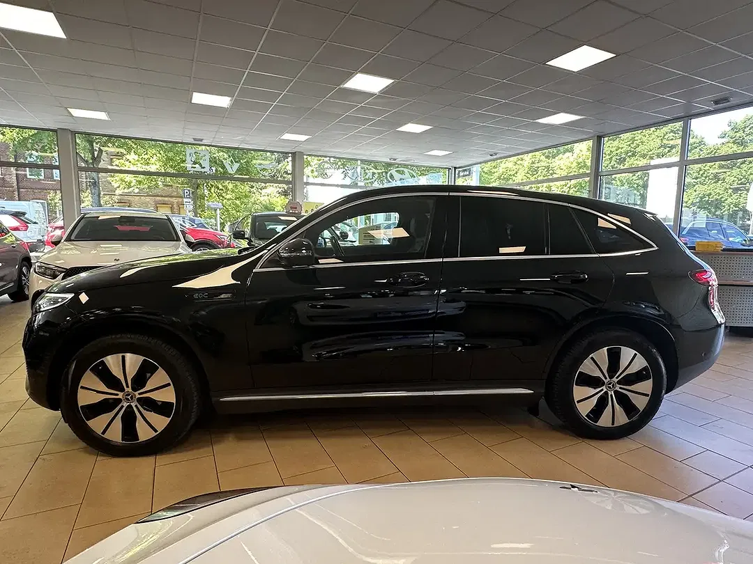 Mercedes-Benz EQC 400 - Thumbnail 10