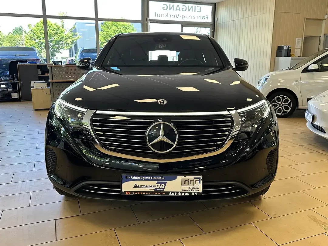 Mercedes-Benz EQC 400 - Thumbnail 2