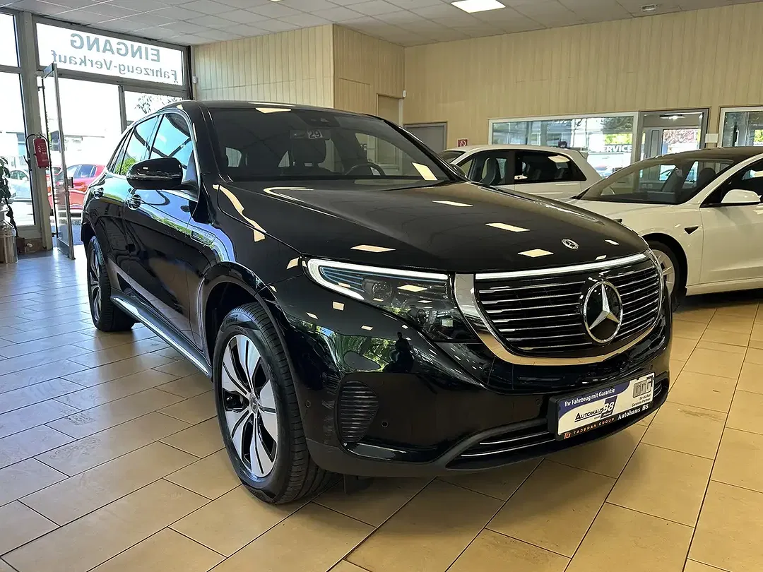 Mercedes-Benz EQC 400 - Thumbnail 3