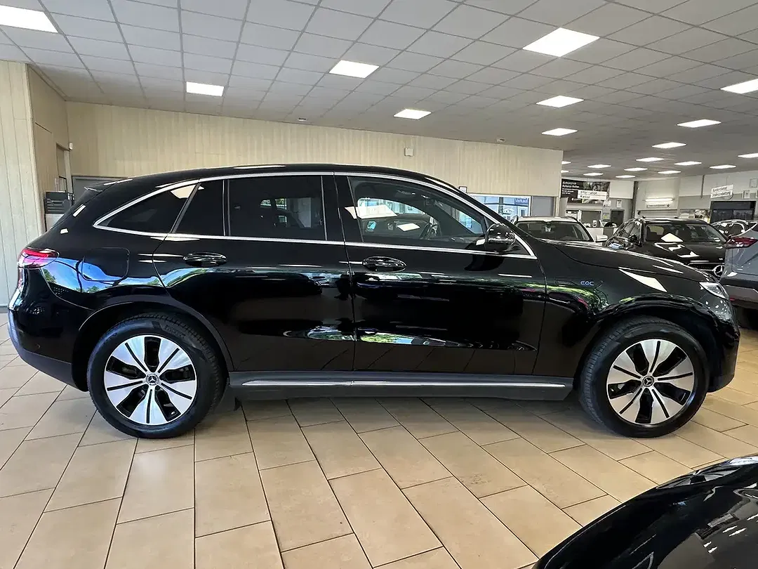 Mercedes-Benz EQC 400 - Thumbnail 4
