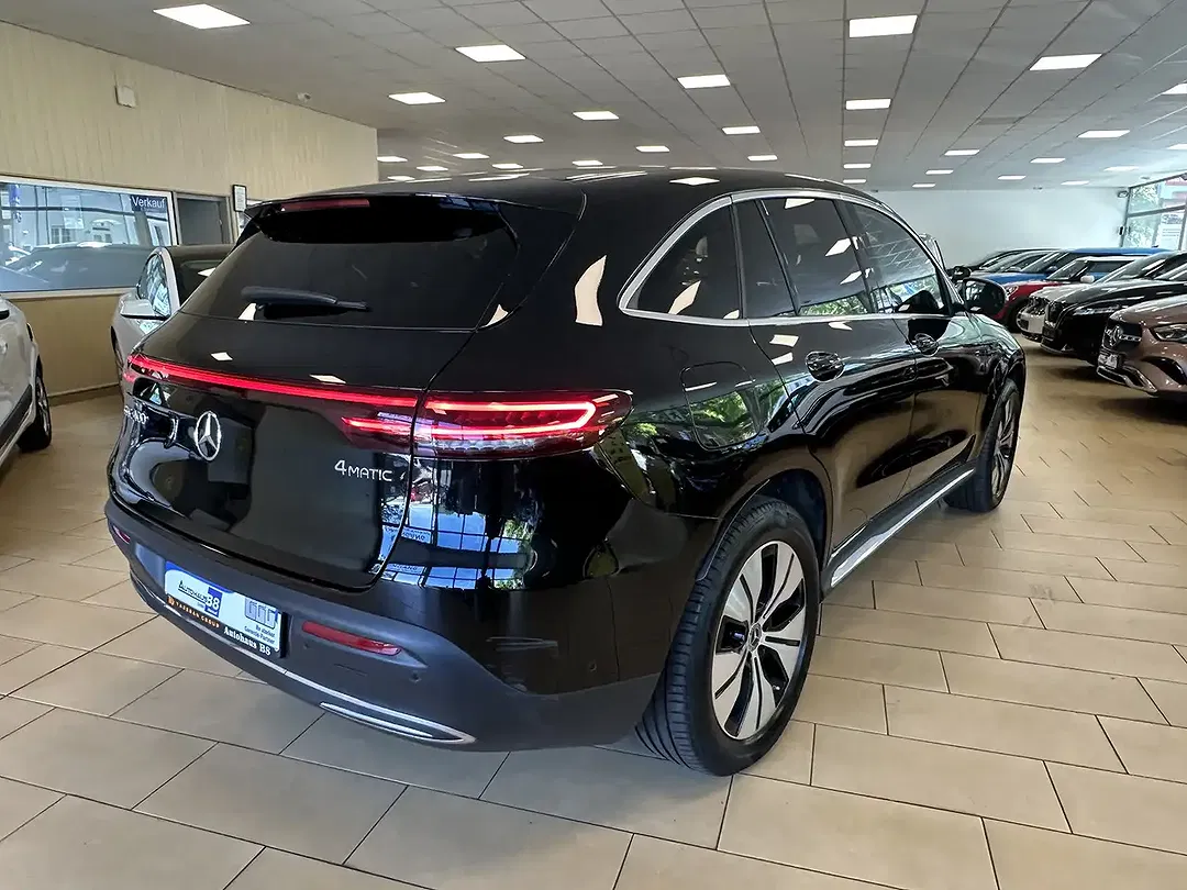 Mercedes-Benz EQC 400 - Thumbnail 5