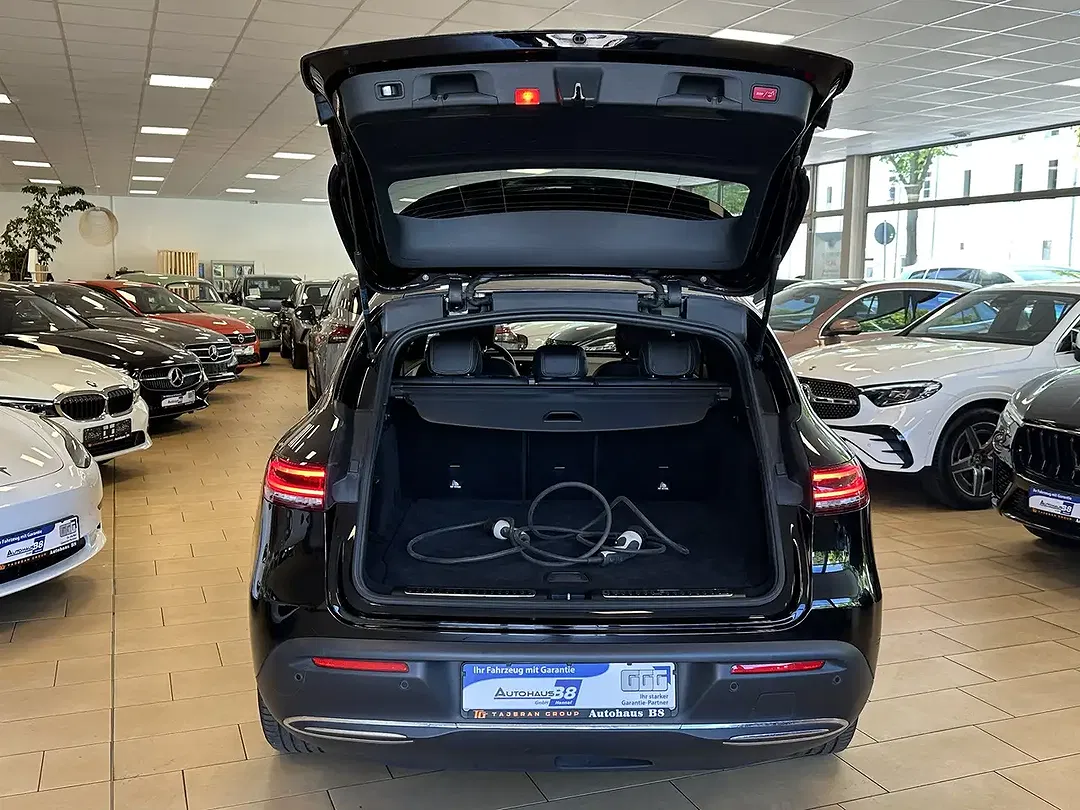 Mercedes-Benz EQC 400 - Thumbnail 6