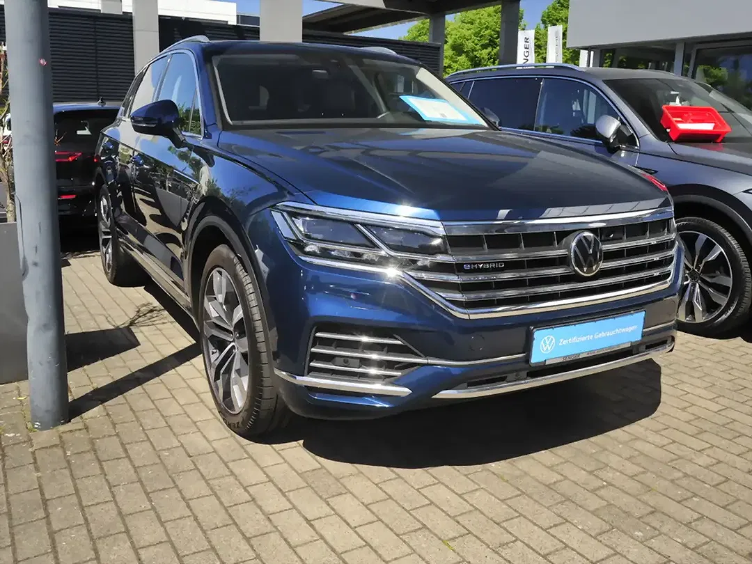 Volkswagen Touareg - Thumbnail 3