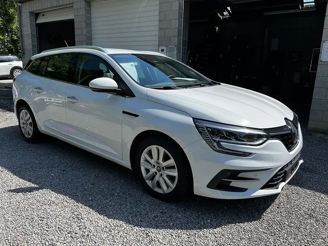 Renault Megane E-Tech - Thumbnail 7
