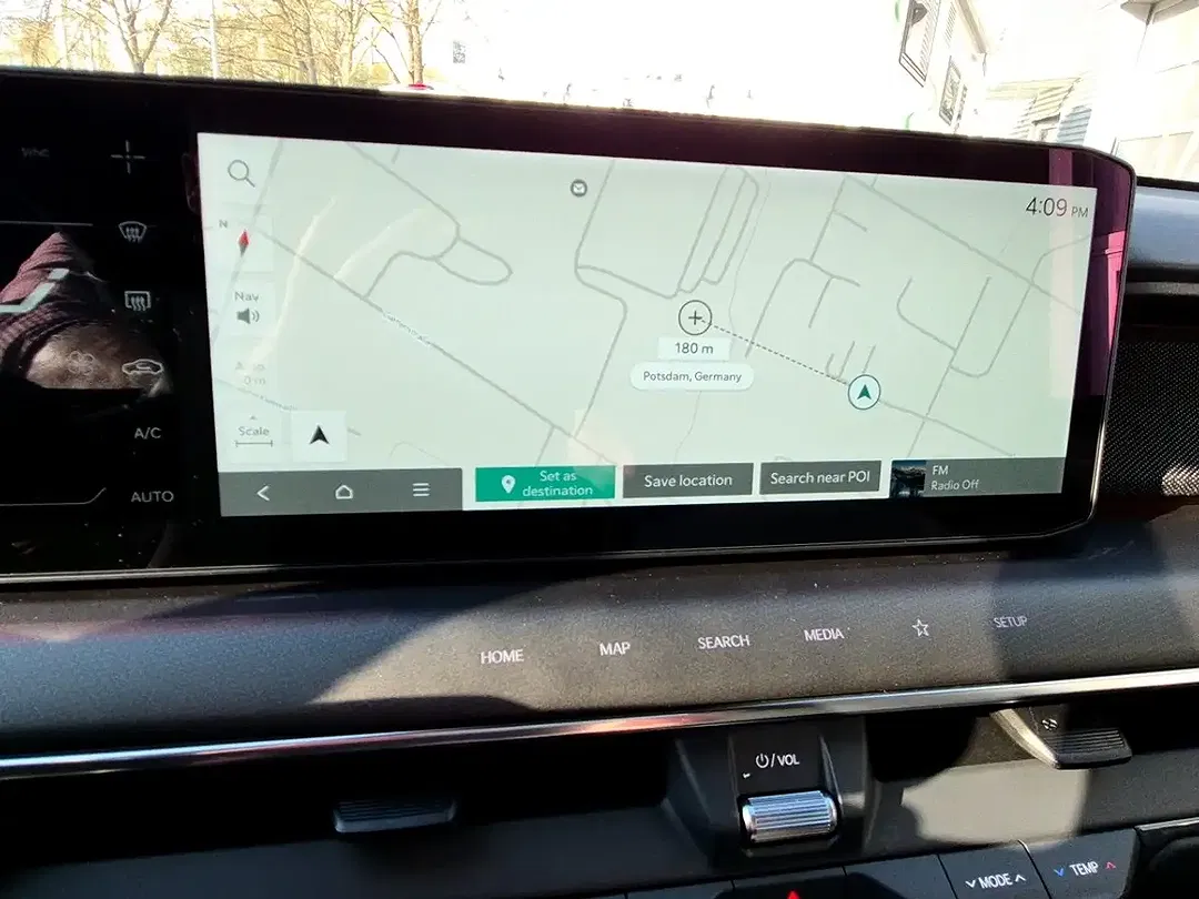 Kia EV9 - Thumbnail 13