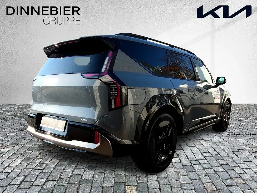 Kia EV9 - Thumbnail 3