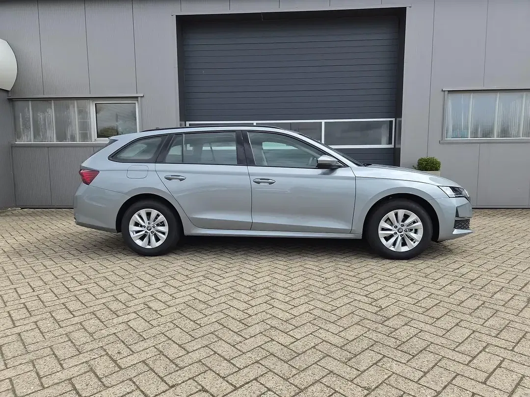 Skoda Octavia - Thumbnail 6