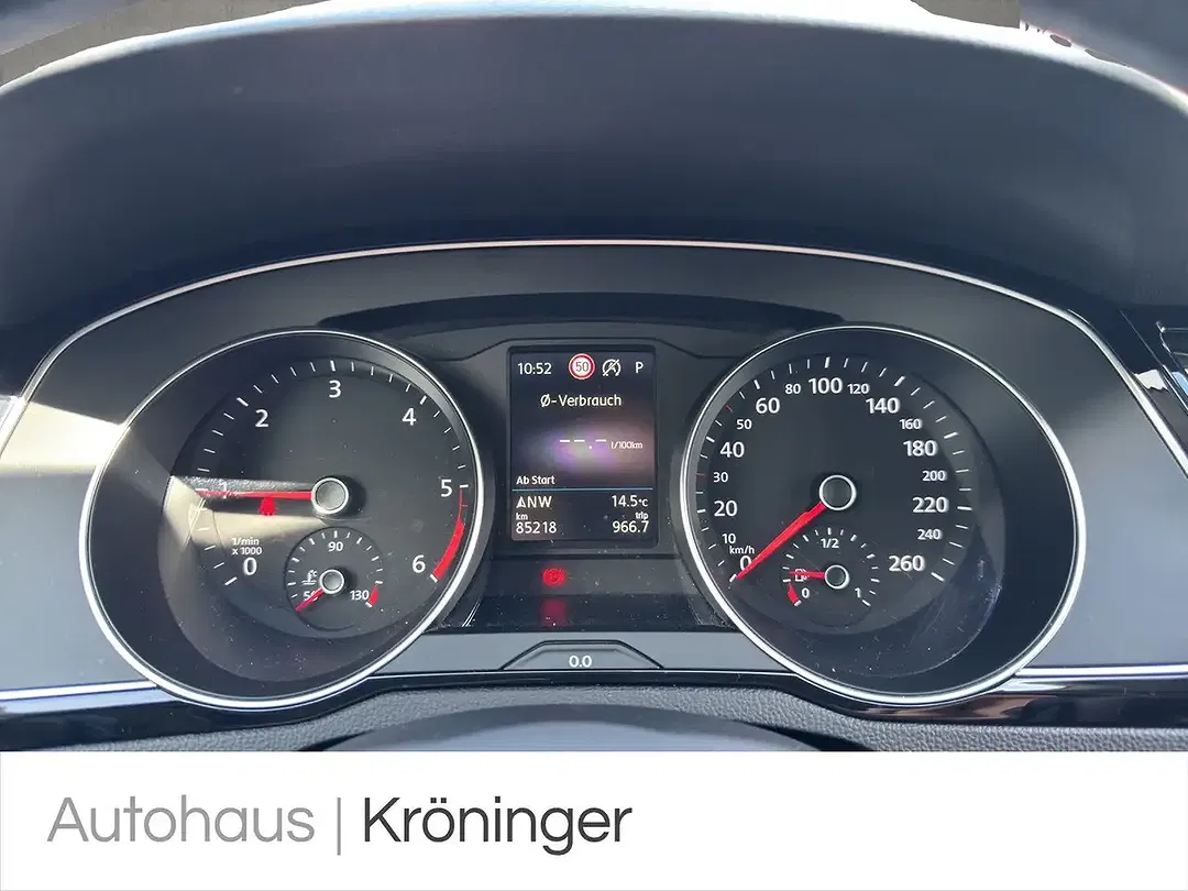 Volkswagen Passat Variant - Thumbnail 12