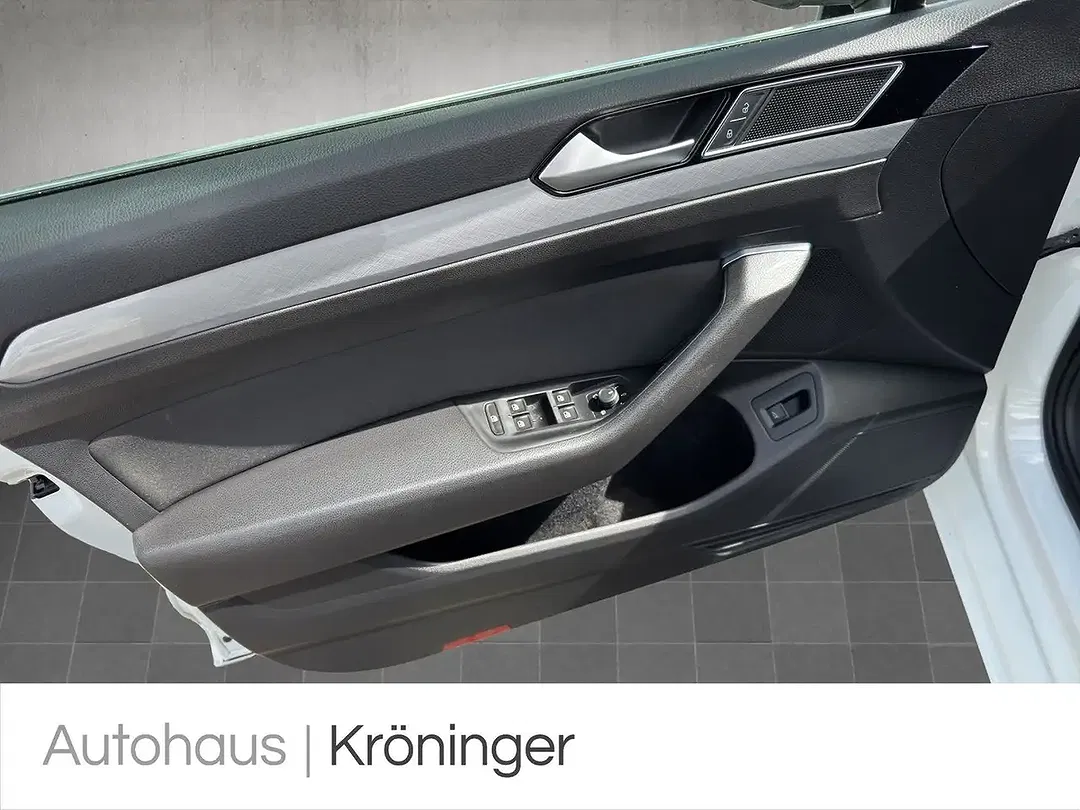 Volkswagen Passat Variant - Thumbnail 8