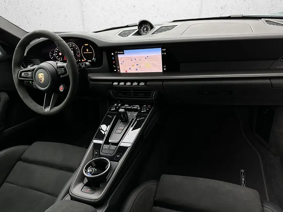 Porsche 992 - Thumbnail 10