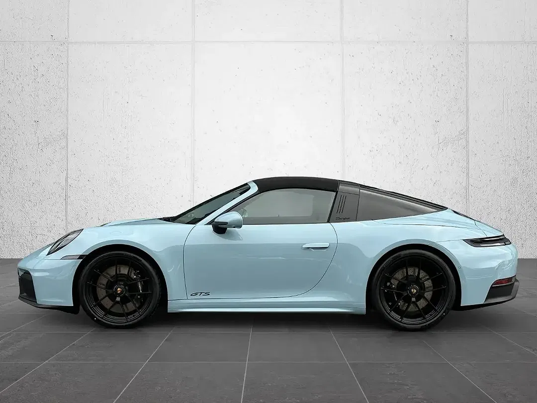 Porsche 992 - Thumbnail 2