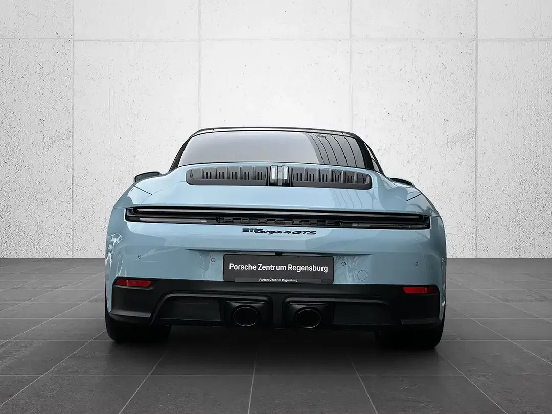 Porsche 992 - Thumbnail 5
