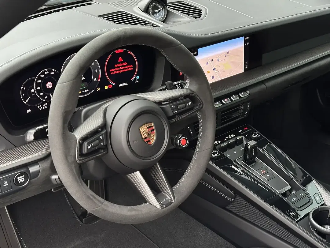 Porsche 992 - Thumbnail 7