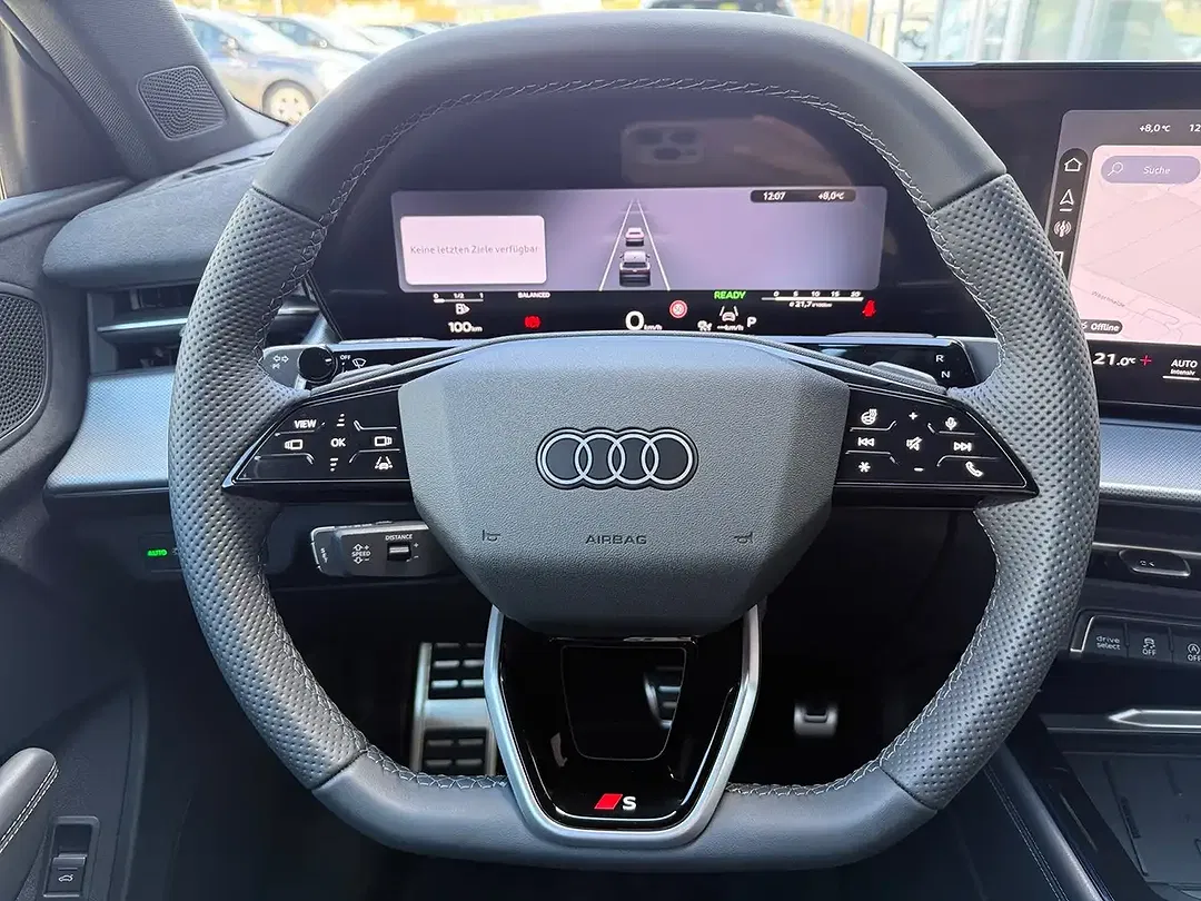 Audi Q3 - Thumbnail 11