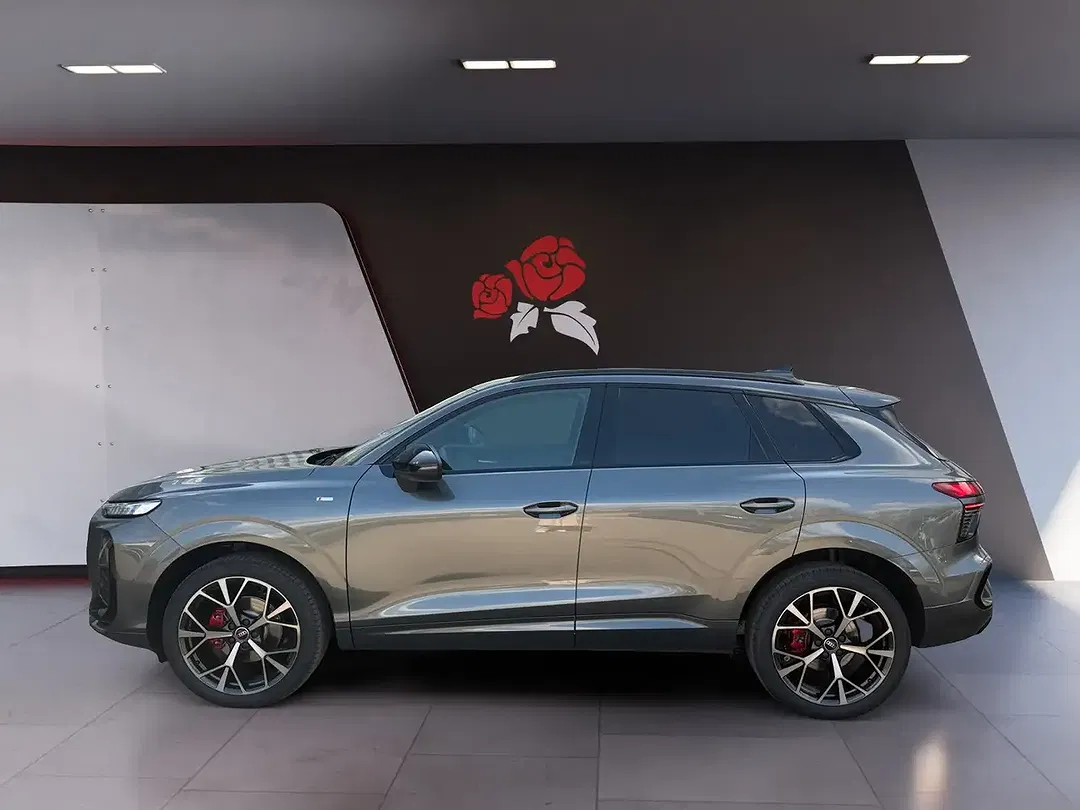 Audi Q3 - Thumbnail 2