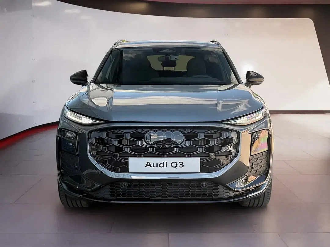 Audi Q3 - Thumbnail 5