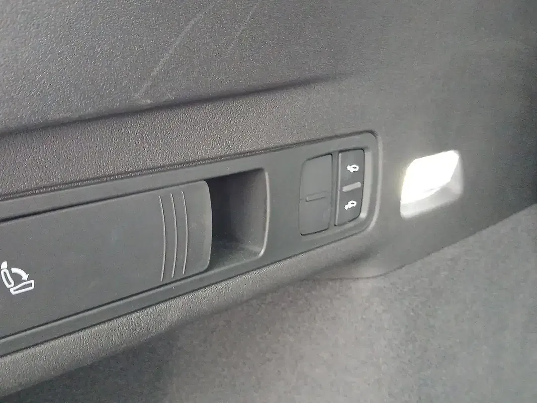 Audi SQ6 e-tron - Thumbnail 10