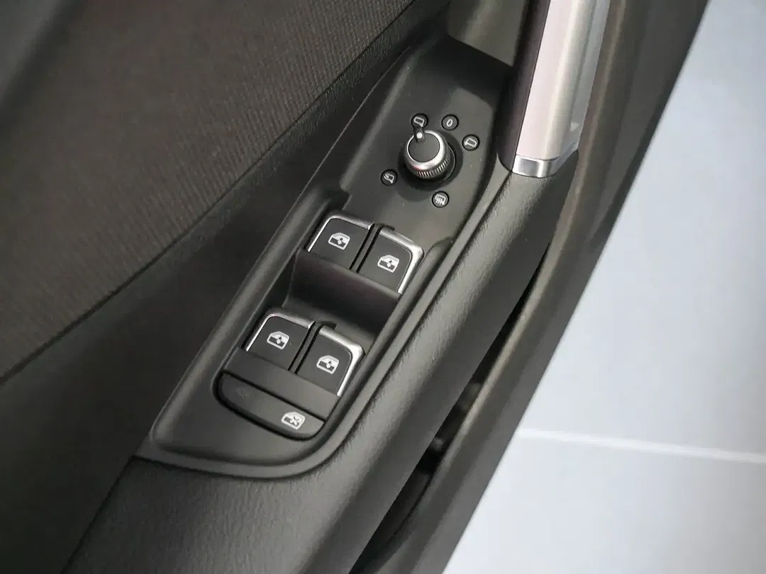 Audi Q2 - Thumbnail 12