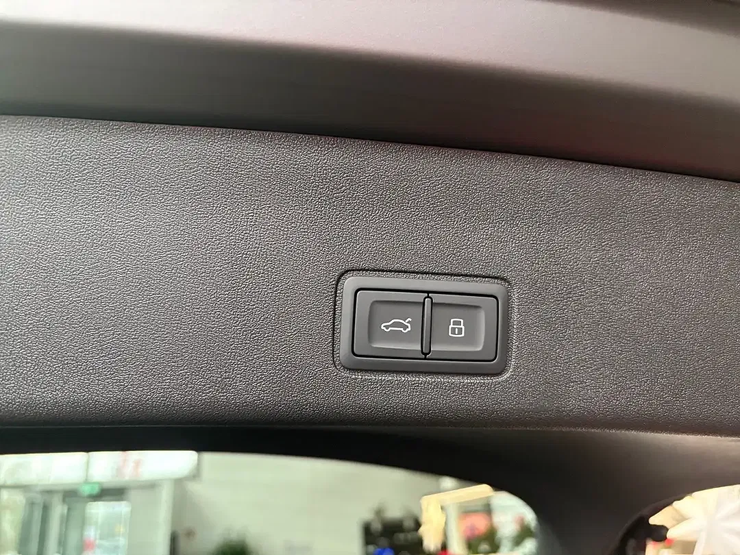 Audi Q3 - Thumbnail 13