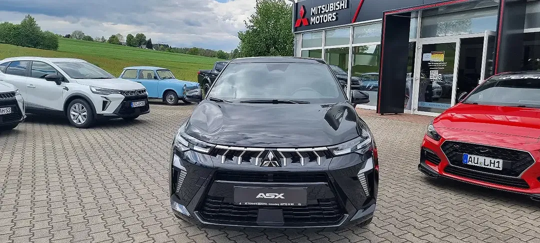 Mitsubishi ASX - Thumbnail 2