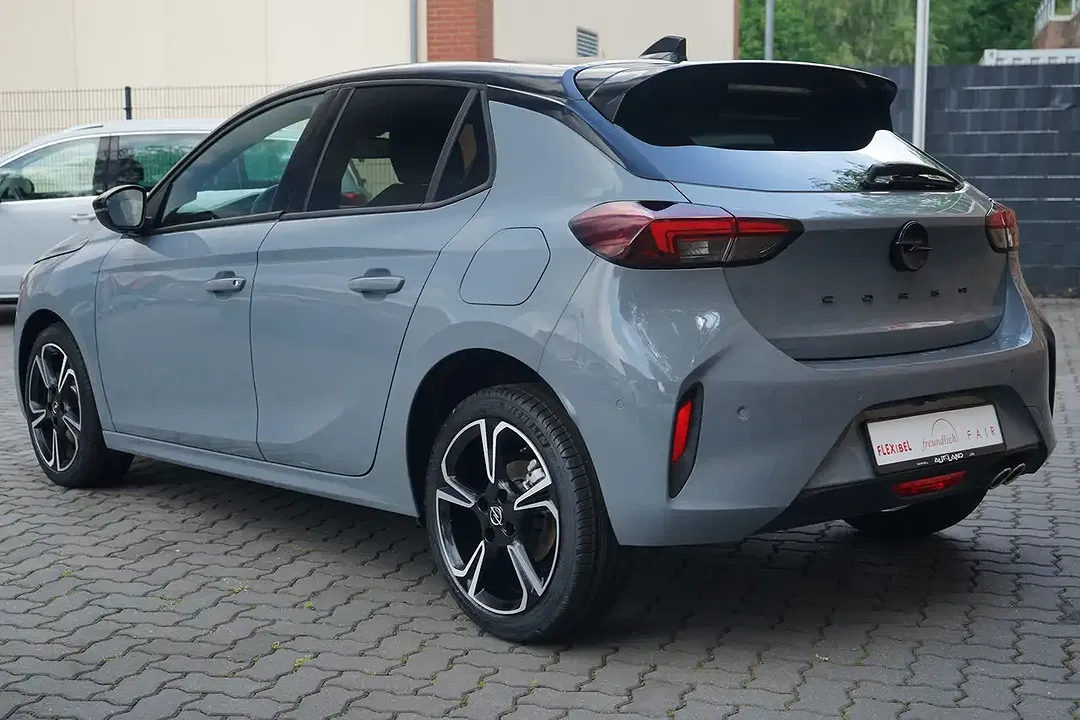 Opel Corsa - Thumbnail 3