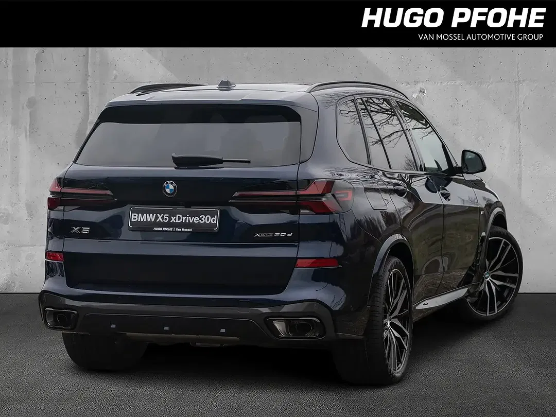 BMW X5 - Thumbnail 3