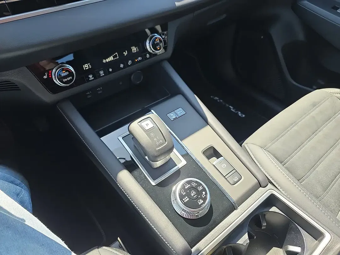 Mitsubishi Outlander - Thumbnail 17