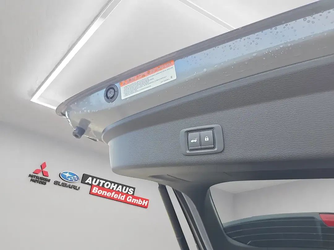 Mitsubishi Outlander - Thumbnail 19