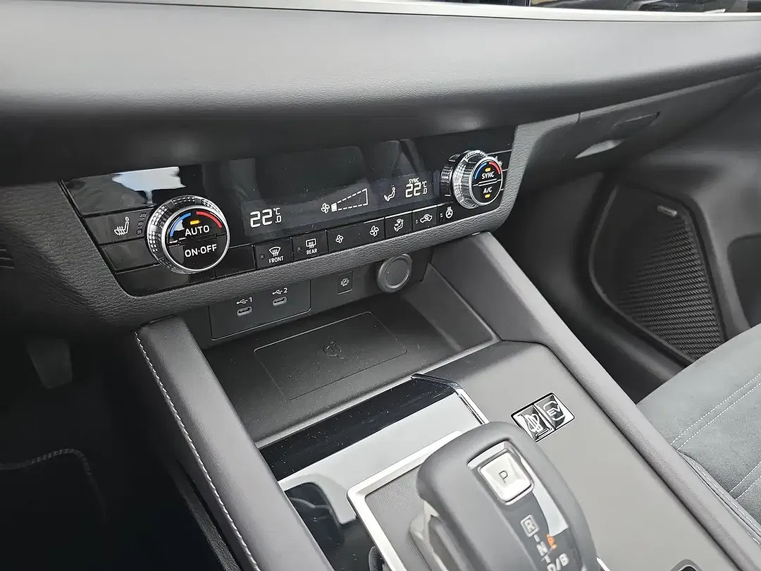 Mitsubishi Outlander - Thumbnail 21