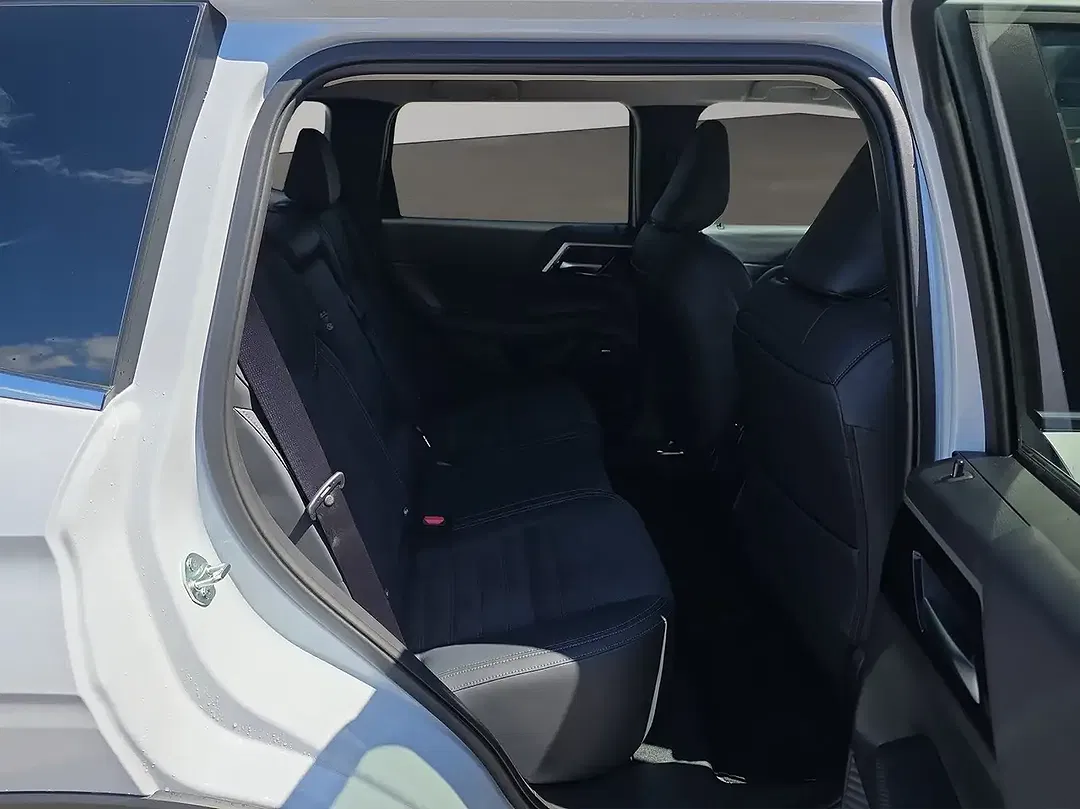 Mitsubishi Outlander - Thumbnail 7