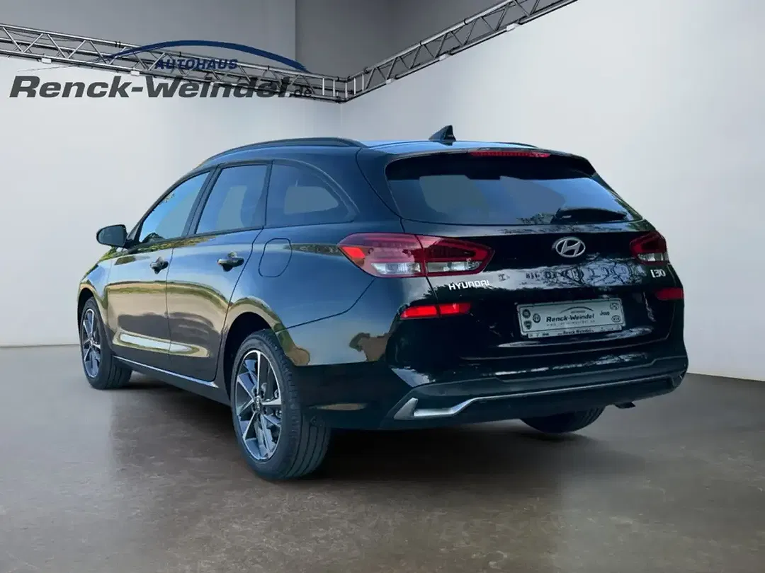 Hyundai i30 - Thumbnail 3