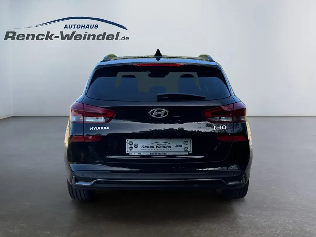 Hyundai i30 - Thumbnail 4