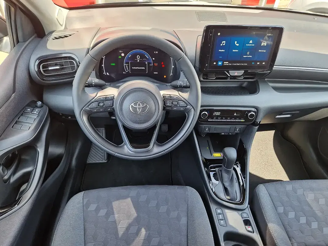 Toyota Yaris - Thumbnail 8