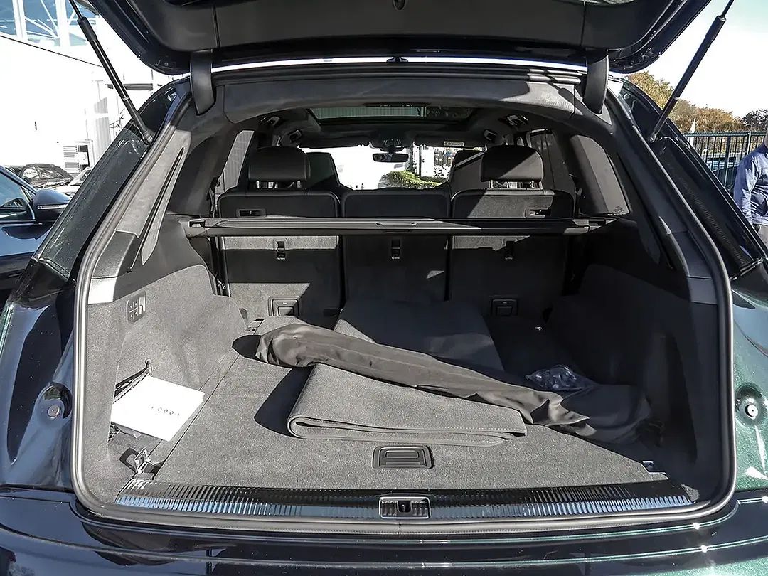 Audi Q7 - Thumbnail 15