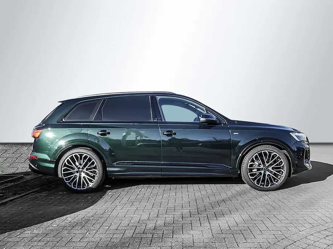 Audi Q7 - Thumbnail 3